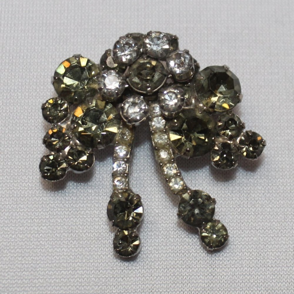 Vintage Juliana Floral Bow Silver Tone Gray & Clear Rhinestone Brooch Pin